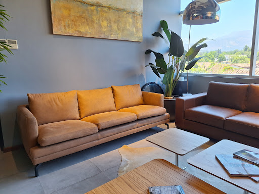 banco Leather House